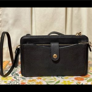 Coach Noa Pop-Up Messenger Black with Gold Accents